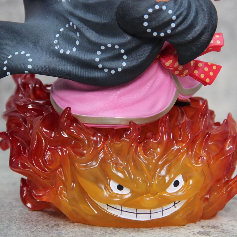 Figurine Big Mom – La Puissance de l'Impératrice des Mers ! 🔥👑